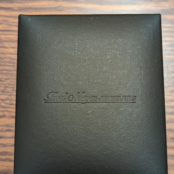 Mini Cross Necklace - Picture 3 of 8